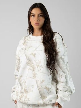 Comfrt White Oak Camo Crewneck Swatshirt Size XL